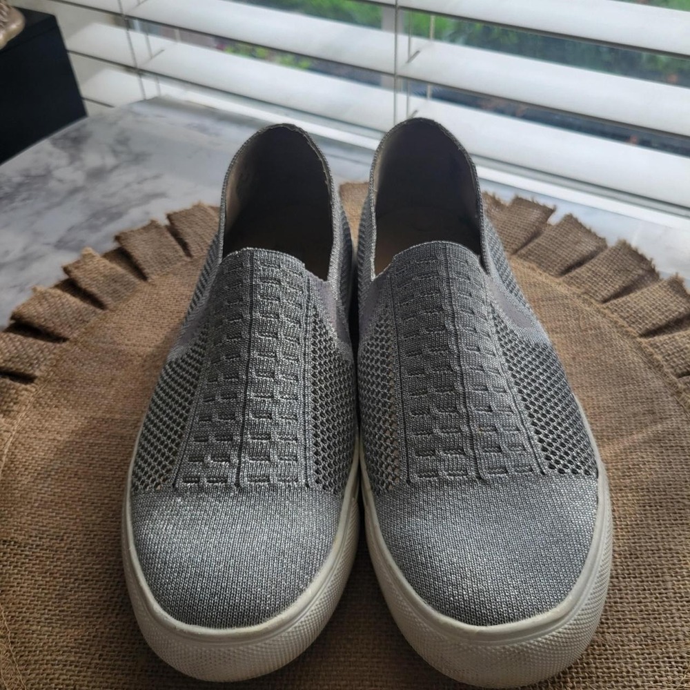 Steve Madden Women's Grey Slip On Sneakers Glitter Comfortable Fit Sz 8